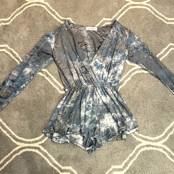 Caren Forbes Navy Blue Tie Dye Long Sleeve Romper - Picture 1 of 11